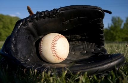 Best Outfield Gloves For Baseball