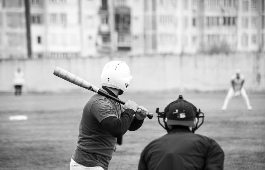 Why Do Baseball Bats Vibrate